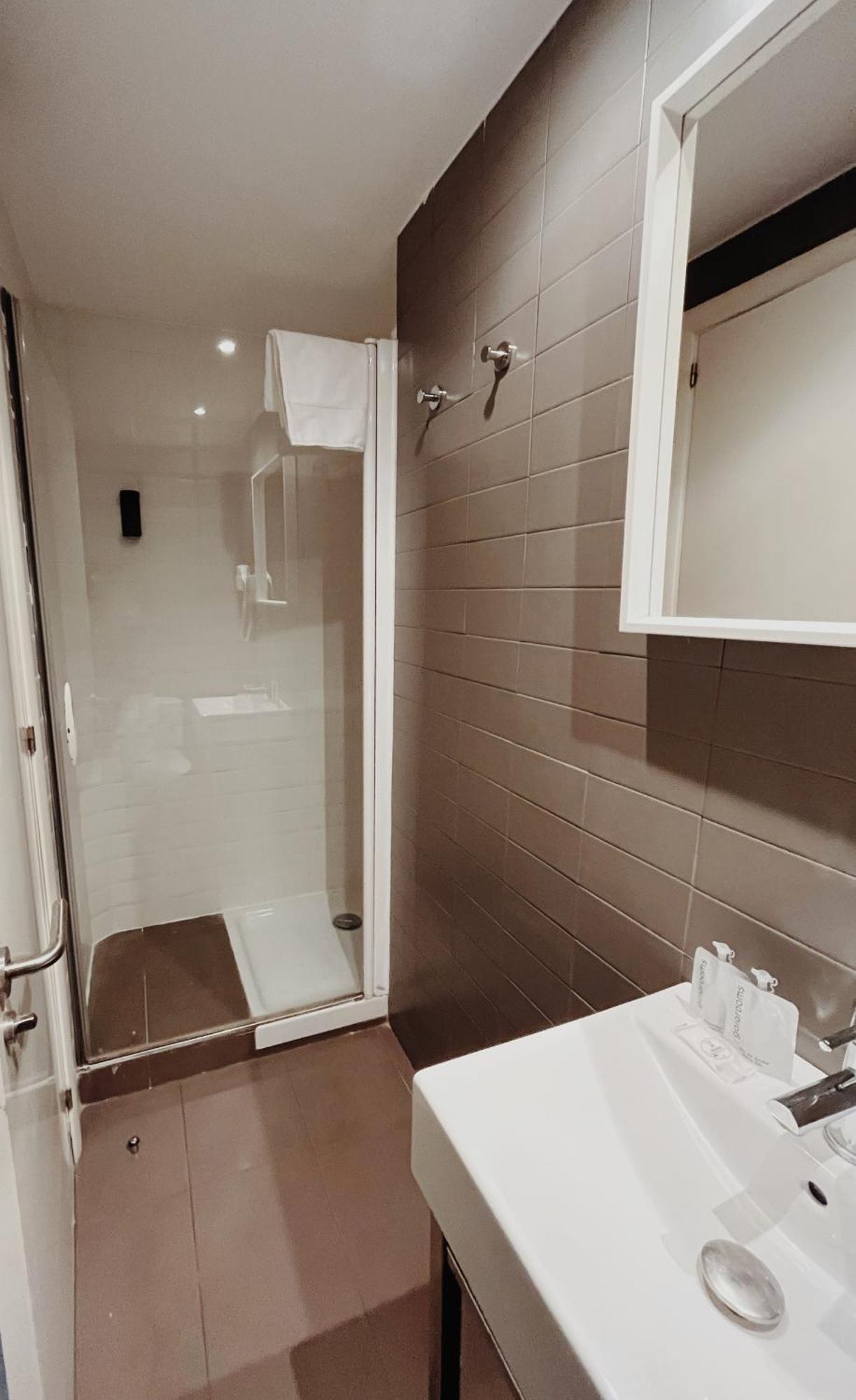 Apartamentos Express By Gaiarooms Barselona Dış mekan fotoğraf